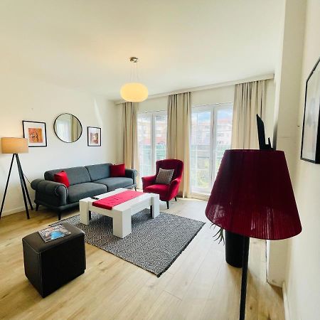 4 Llullat - City Center Apartment พริสตีนา ภายนอก รูปภาพ