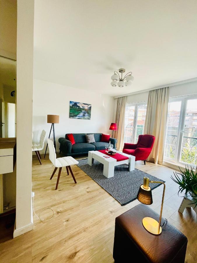 4 Llullat - City Center Apartment พริสตีนา ภายนอก รูปภาพ